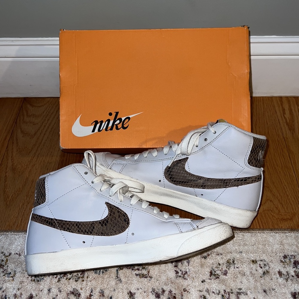 Nike Blazer Mid ‘77 Vintage WE Reptile; women’s 8.5 (7Y)